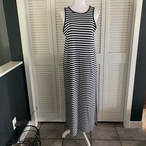 Matari Women’s Black & White Striped Tank Top Maxi Dress Sleeveless Size Large